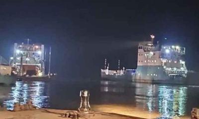 দৌলতদিয়া-পাটুরিয়া নৌরুটে ফেরি চলাচল বন্ধ