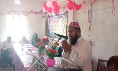 অশ্রুসিক্ত নয়নে বিদায় নিলেন খানসামা ফাজিল মাদ্রাসার পরীক্ষার্থীরা
