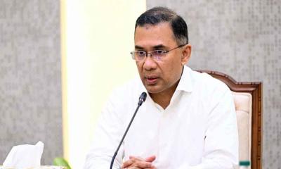 রাত ৩টা পর্যন্ত গুলশান কার্যালয়ে ব্যস্ত প্রধানমন্ত্রী