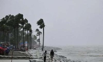 ঝোড়ো হাওয়ার শঙ্কা, সমুদ্র বন্দরে তিন নম্বর সতর্ক সংকেত