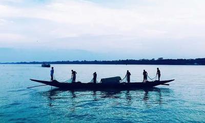 পদ্মা নদীর ‘নাতনি’র ইলিশ খেতে বানারীপাড়া