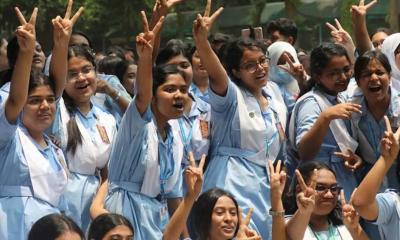 ৪ হাজার শিক্ষার্থী ফেল থেকে পাস