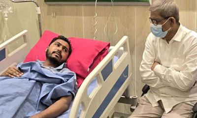 নুরুল হক নুরকে দেখতে ঢামেকে গেলেন বিএনপি মহাসচিব