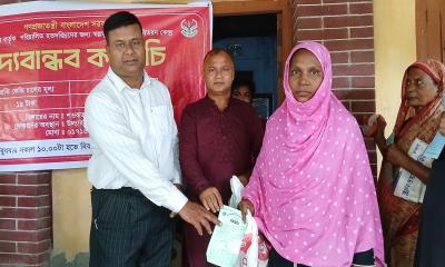 সাঘাটায় ১৫ টাকা কেজি দরে চাল বিতরণ, স্বস্তিতে পরিবার