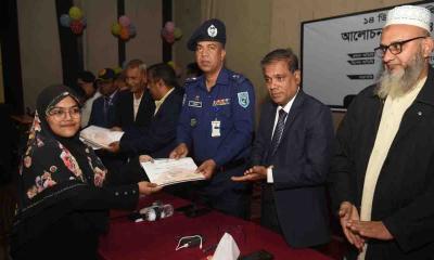 ডিএসি ও এসপি‍‍`র উপস্থিতিতে দিনাজপুরে শহীদ বুদ্ধিজীবী দিবস পালন