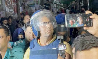 কাঠগড়ায় অঝোরে কাঁদলেন আনিস আলমগীর