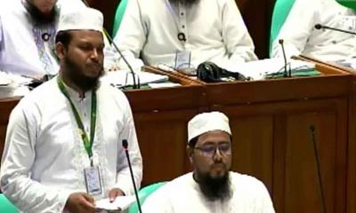 তেল সংকটে লোকাল বাসে সংসদে এমপি সালাহ উদ্দিন আইউবী
