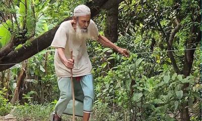 দড়ি বেয়ে মসজিদে যাওয়া সেই প্রবীণ মুয়াজ্জিন আর নেই