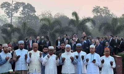 স্বাধীনতা দিবসে জাতীয় স্মৃতিসৌধে বিরোধীদলীয় নেতার শ্রদ্ধা