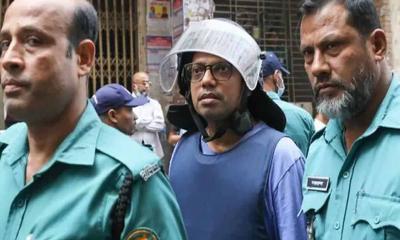 ইন্টারনেট বন্ধ নিয়ে দেয়া বক্তব্য কাঠগড়ায় দাঁড়িয়ে শুনলেন পলক