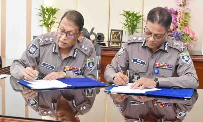 দায়িত্ব গ্রহণ করেছেন নতুন আইজিপি আলী হোসেন ফকির