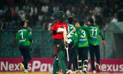পাওয়ারপ্লেতেই ৪ উইকেট হারাল বাংলাদেশ