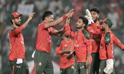 ভারতে না খেলার সিদ্ধান্তে এখনও অটল বিসিবি
