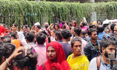 মানবতার দৃষ্টান্ত স্থাপন করল তৃতীয় লিঙ্গের মানুষ