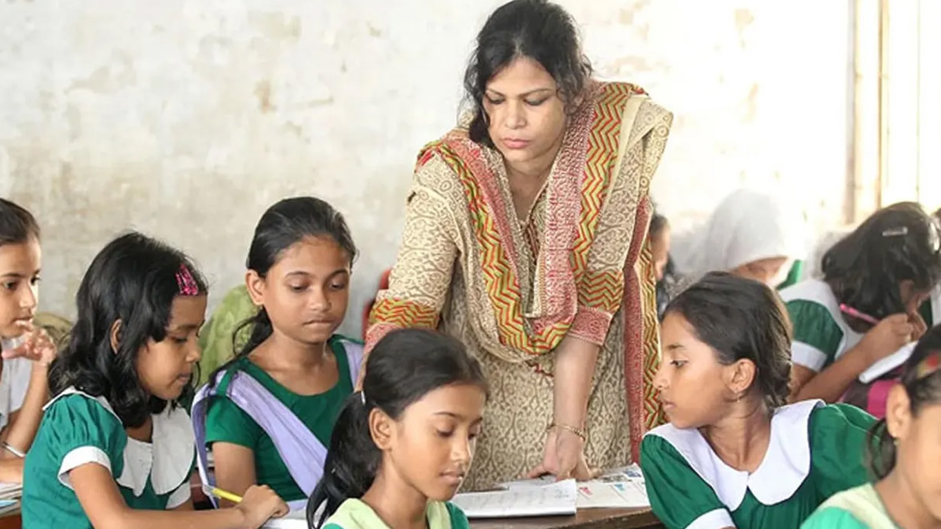 প্রাথমিক শিক্ষক নিয়োগে ৮ সদস্যের কমিটি, বিজ্ঞপ্তি আসছে