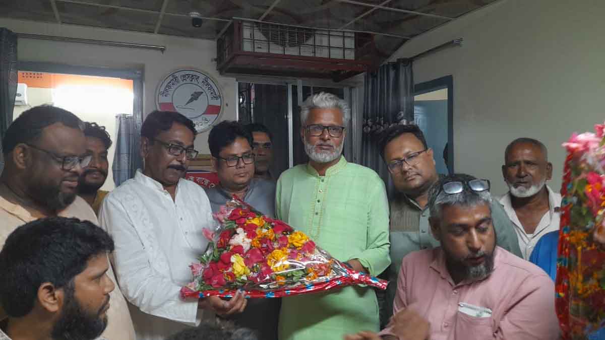 নীলফামারী প্রেসক্লাবে সমান ভোট সভাপতি রাব্বী ও সিয়াম