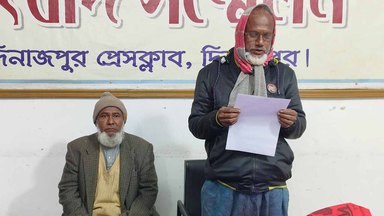 মেয়ে হত্যার বিচারের দাবিতে পিতার সংবাদ সম্মেলন