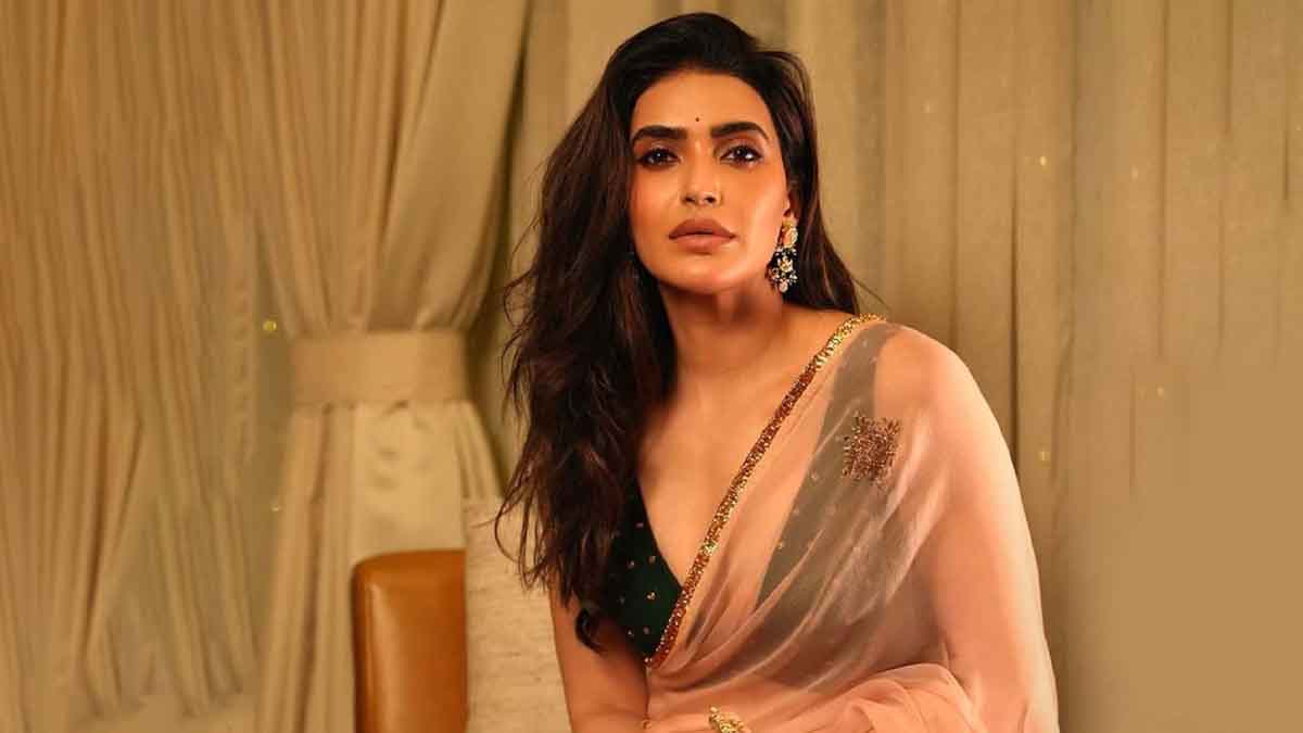 বাড়িতেই পড়ে ছিল জনপ্রিয় অভিনেত্রীর নি‍‍`থর দেহ