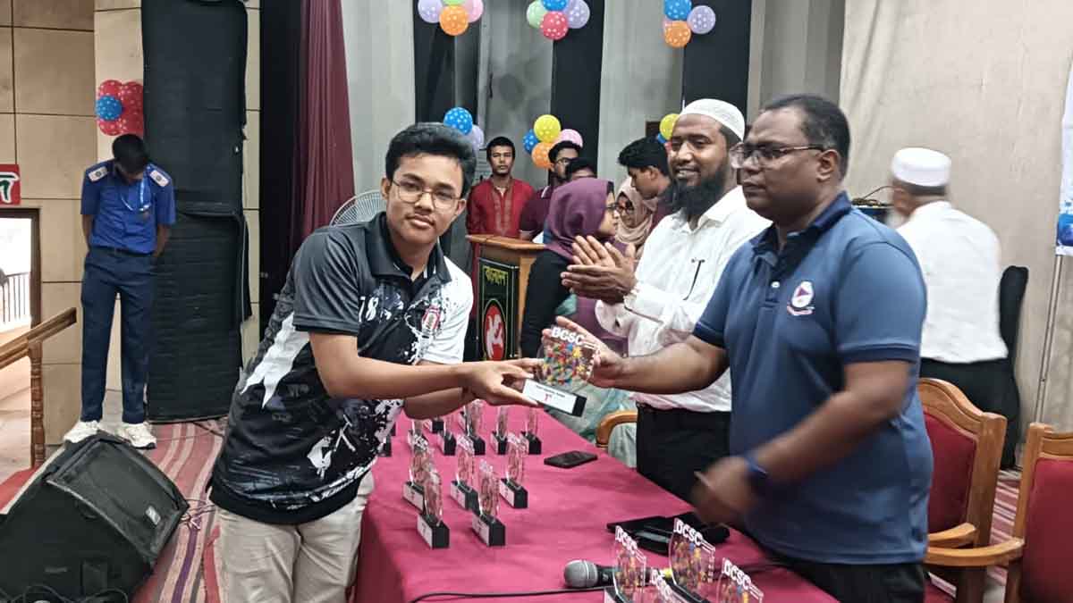 দিনাজপুরে কালেক্টরিয়ান জ্ঞান, বিজ্ঞান ও বিতর্ক উৎসব অনুষ্ঠিত