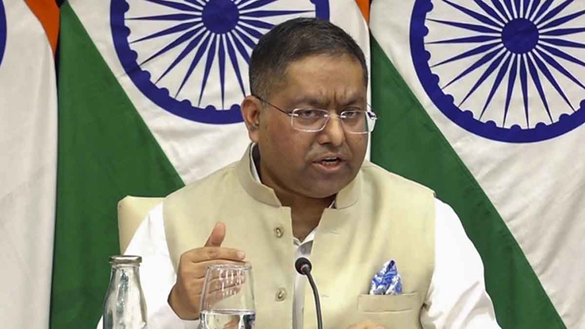 শেখ হাসিনাকে ফেরানোর আবেদন খতিয়ে দেখছে ভারত সরকার