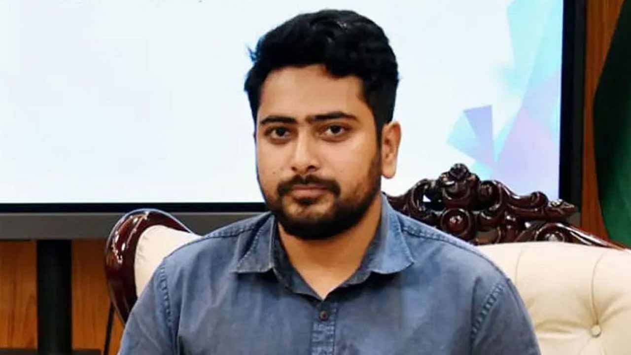 নাহিদ ইসলামের বার্ষিক আয় নিয়ে বিতর্ক, ব্যাখ্যা দিল এনসিপি