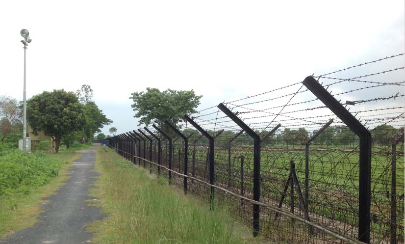 মৌলভীবাজারের বড়লেখা সীমান্ত দিয়ে পাঁচজনকে ঠেলে পাঠাল বিএসএফ