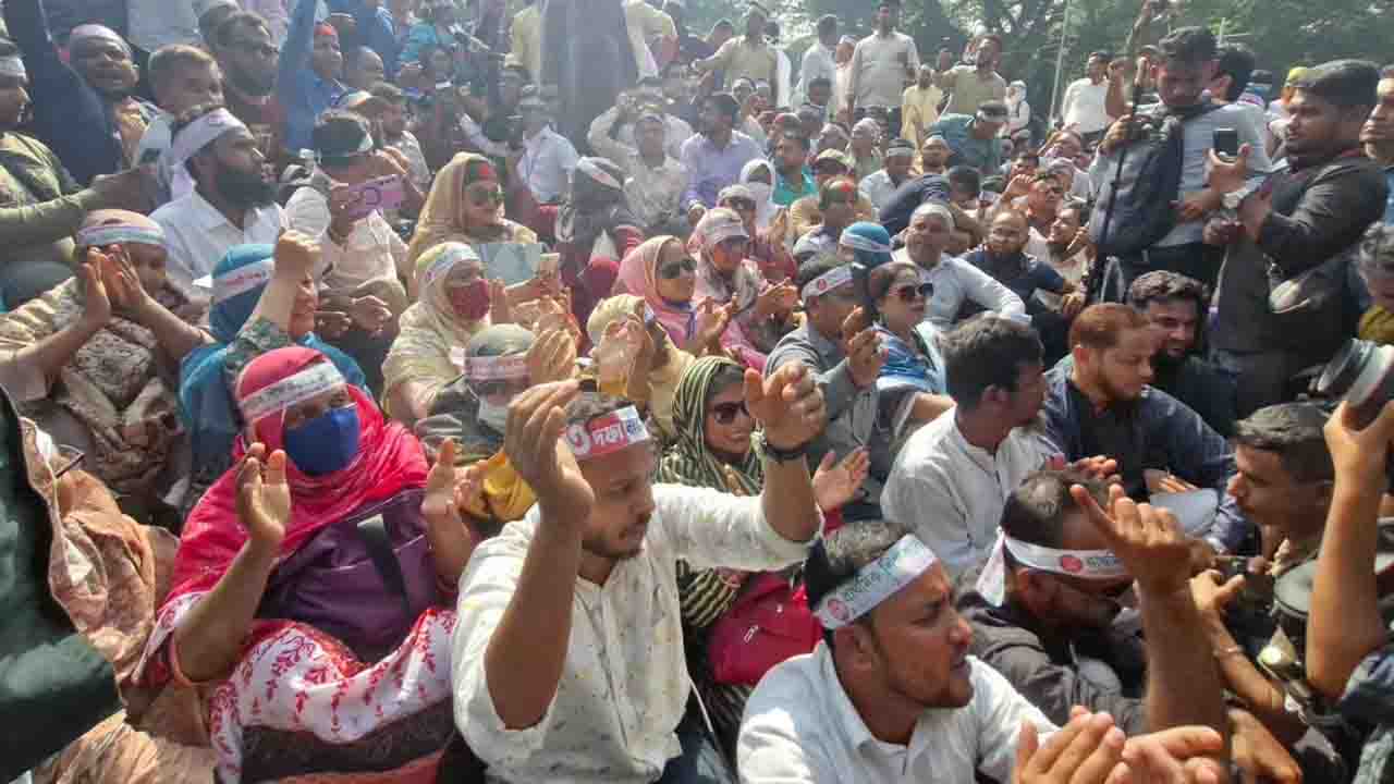 পরীক্ষা বর্জন করে আন্দোলন, শিক্ষকদের বিরুদ্ধে ব্যবস্থা নেবে সরকার