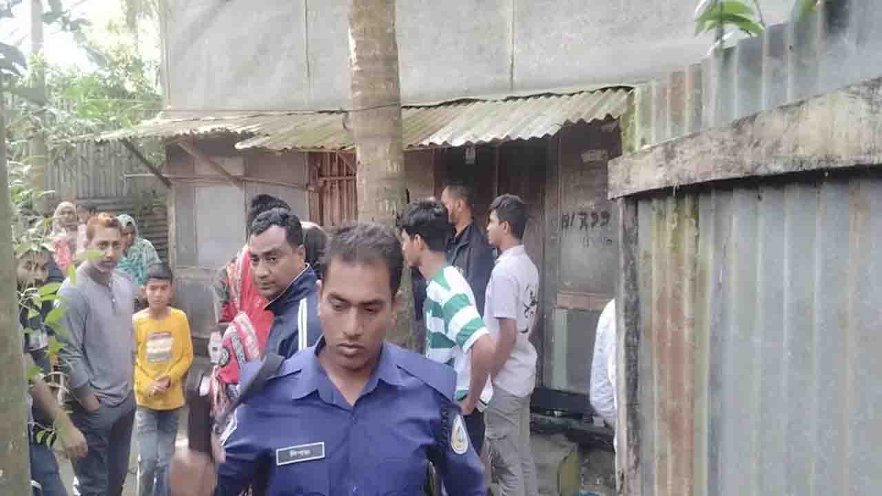 গুলিবিদ্ধ ওসমান হাদির গ্রামের বাড়িতে চুরি