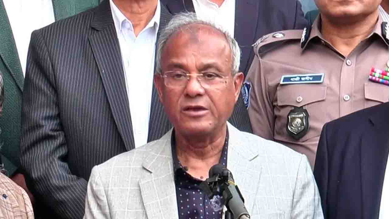 মামলা না থাকলেও ‍`আওয়ামী সন্ত্রাসীদের‍‍`গ্রেফতারের নির্দেশ স্বরাষ্ট্র উপদেষ্টার