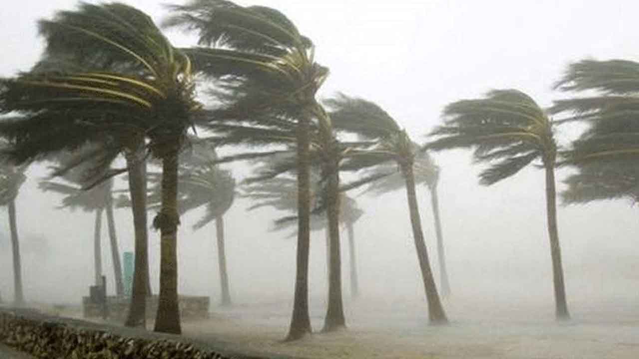 সন্ধ্যার মধ্যে ঢাকাসহ ১২ জেলায় ৬০ কিমি বেগে ঝড়ের শঙ্কা