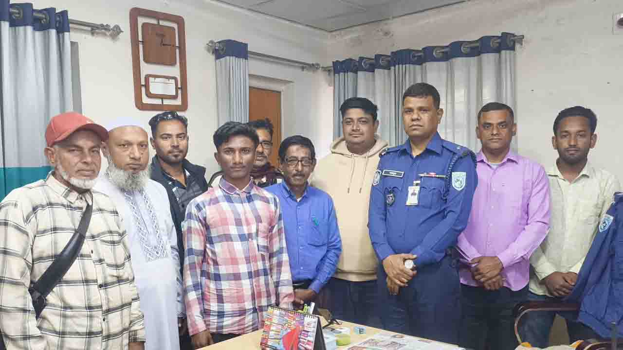 আইনশৃঙ্খলা রক্ষায় সাংবাদিকদের ভূমিকা গুরুত্বপূর্ণ: বিদায়ী ওসি নাজমুল হক
