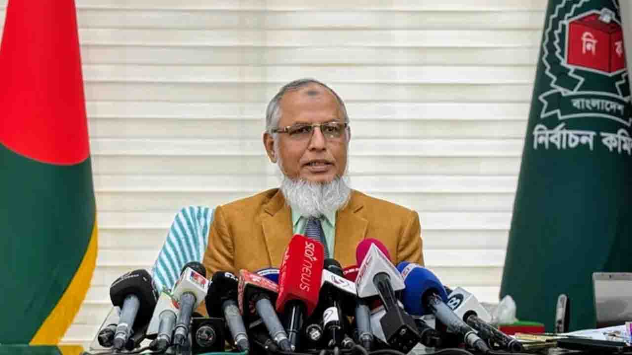সংসদ নির্বাচন ও গণভোটের সব প্রস্তুতি সম্পন্ন: ইসি আনোয়ারুল