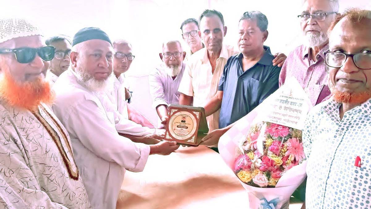 মুক্তিযোদ্ধাদের সাথে মতবিনিময় করলেন সৈয়দ জাহাঙ্গীর আলম এমপি