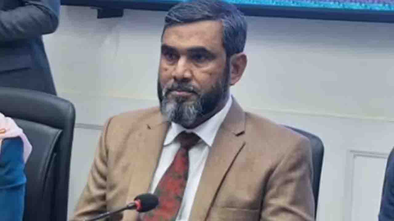 পক্ষপাতিত্ব করলে পরিণাম ভালো হবে না: ইসি সানাউল্লাহ
