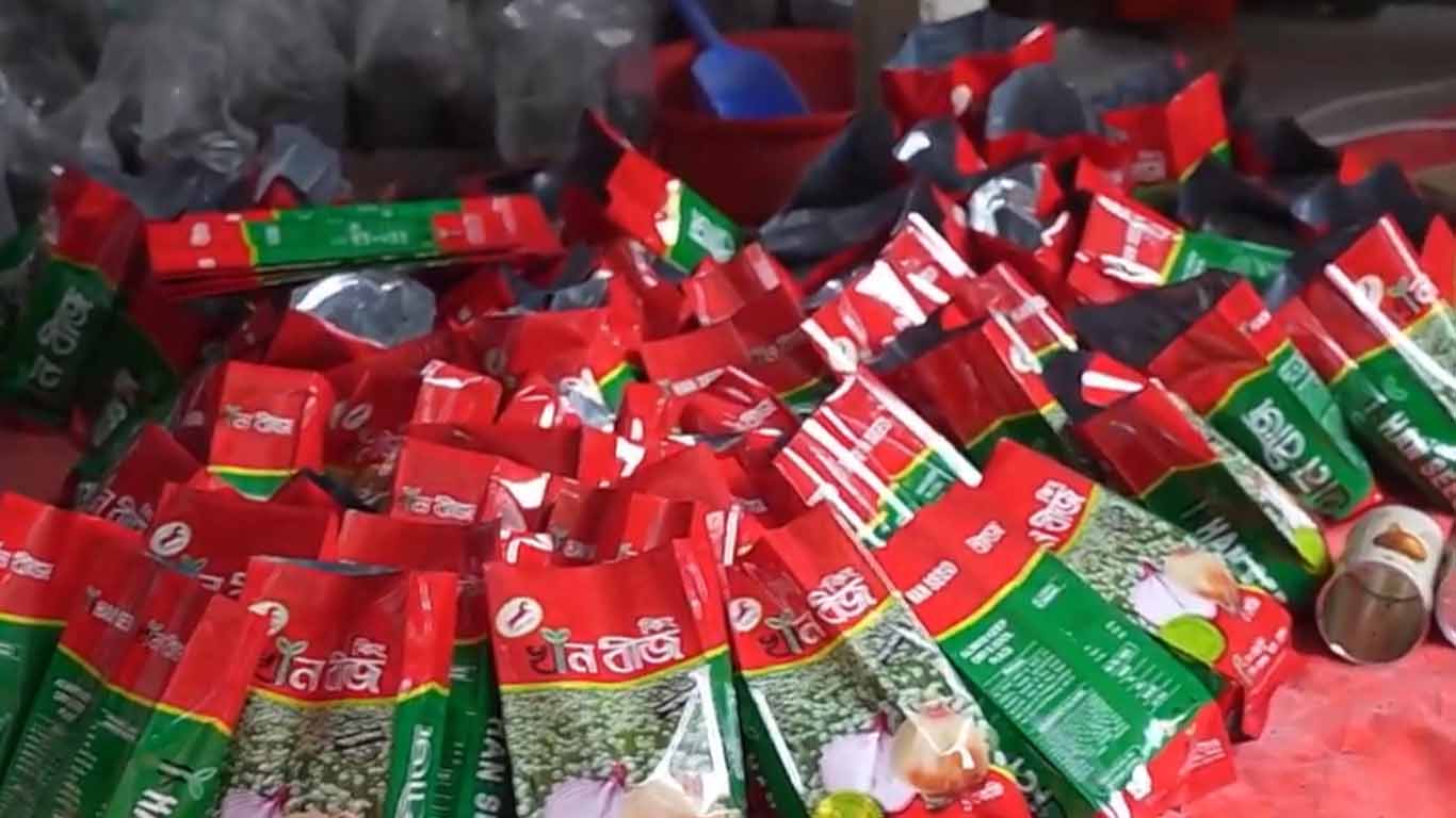 পেঁয়াজ বীজ উৎপাদনে সাফল্য: ফরিদপুরের শাহিদা এখন একশ‍‍` মানুষের কর্মসংস্থান