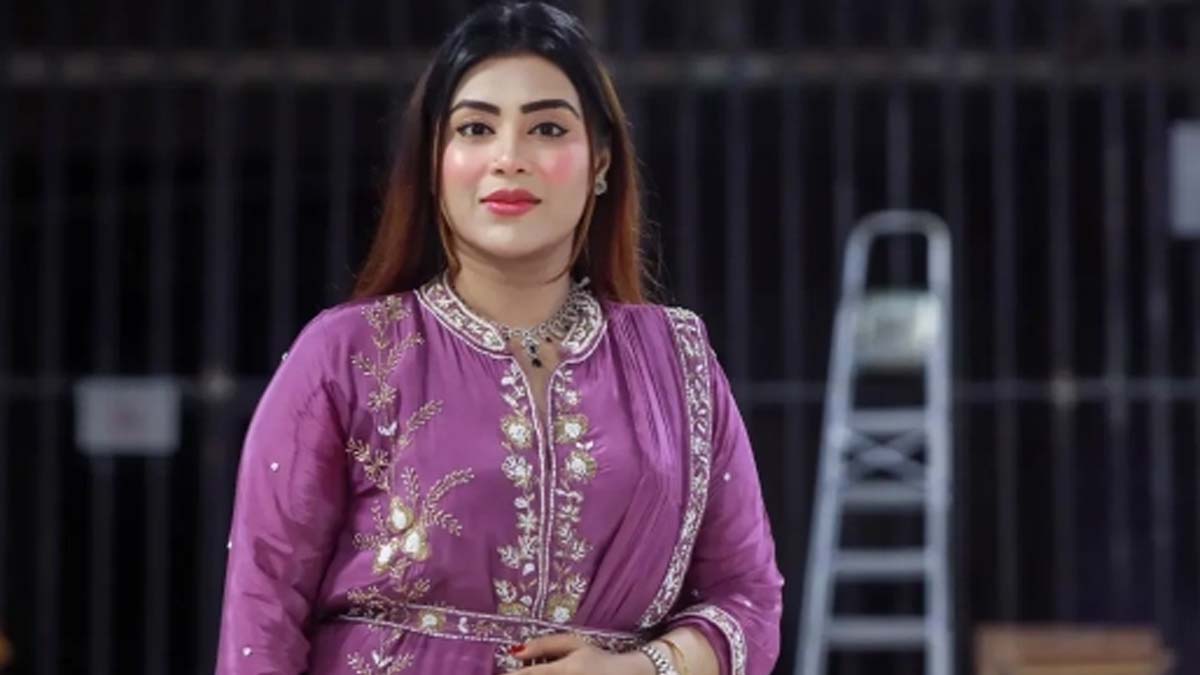 শাকিব খানকে নিয়ে ভাইরাল হওয়ার ইচ্ছা নেই: মিষ্টি জান্নাত