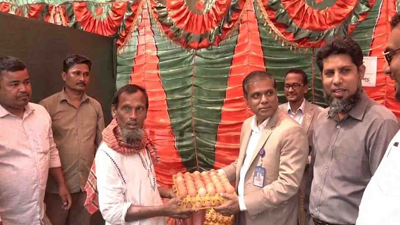 রমজানে দিনাজপুরে সুলভ মূল্যে ডিম ও মাংস বিক্রি শুরু