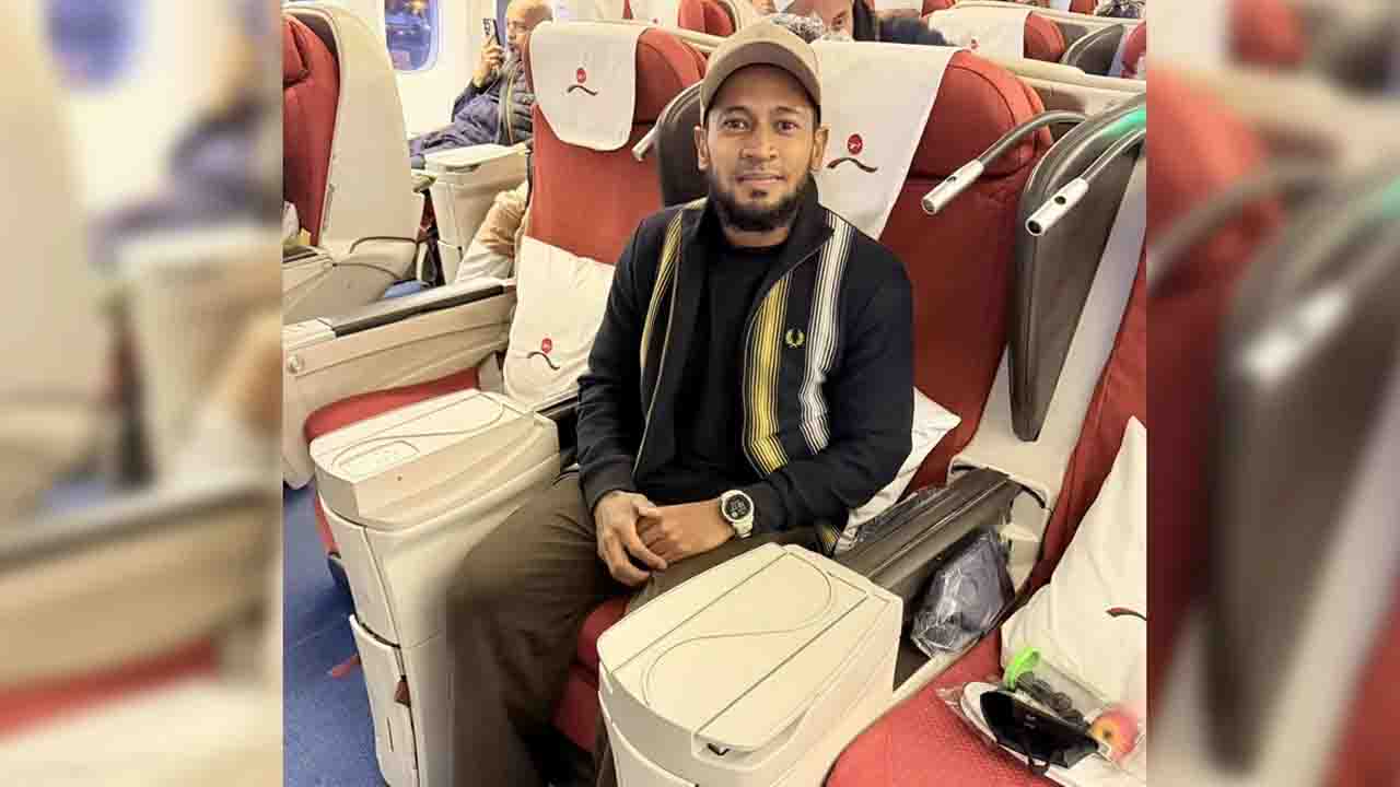 নিরাপদে দেশে ফিরেছেন ক্রিকেটার মুশফিকুর রহিম