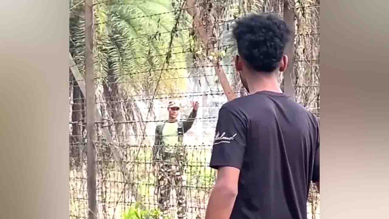 কসবা সীমান্তে বিএসএফের সঙ্গে বাংলাদেশি যুবকের বাগ্‌বিতণ্ডা