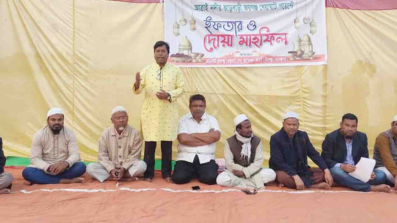 বীরগঞ্জে ইফতার ও দোয়া মাহফিল