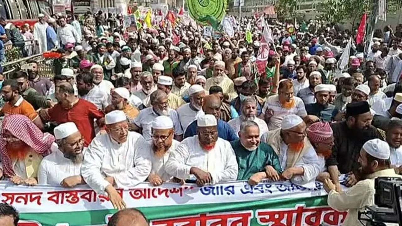 এবার যমুনার সামনে অবস্থান কর্মসূচির ঘোষণা ৮ দলের