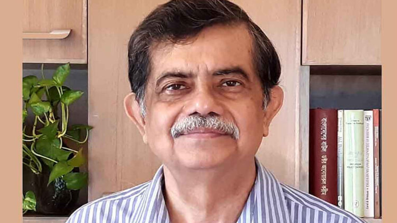 শিক্ষা উপদেষ্টাকে আইনি নোটিশ