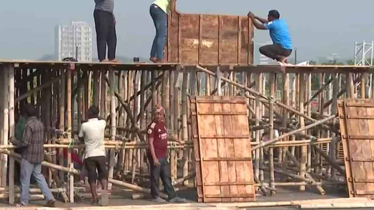 তারেক রহমানকে অভ্যর্থনায় ৩০০ ফিটে তৈরি হচ্ছে বিশাল মঞ্চ