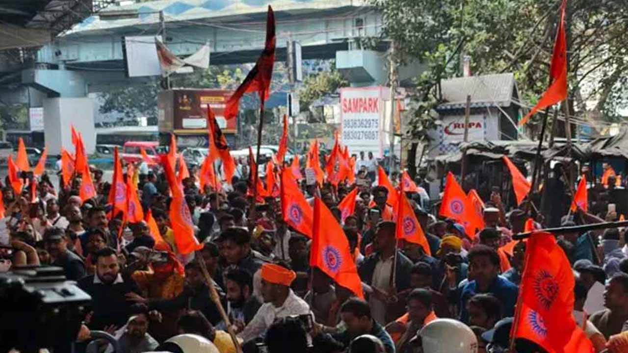 এবার কলকাতায় বাংলাদেশ হাইকমিশনের সামনে হিন্দুত্ববাদীদের বিক্ষোভ