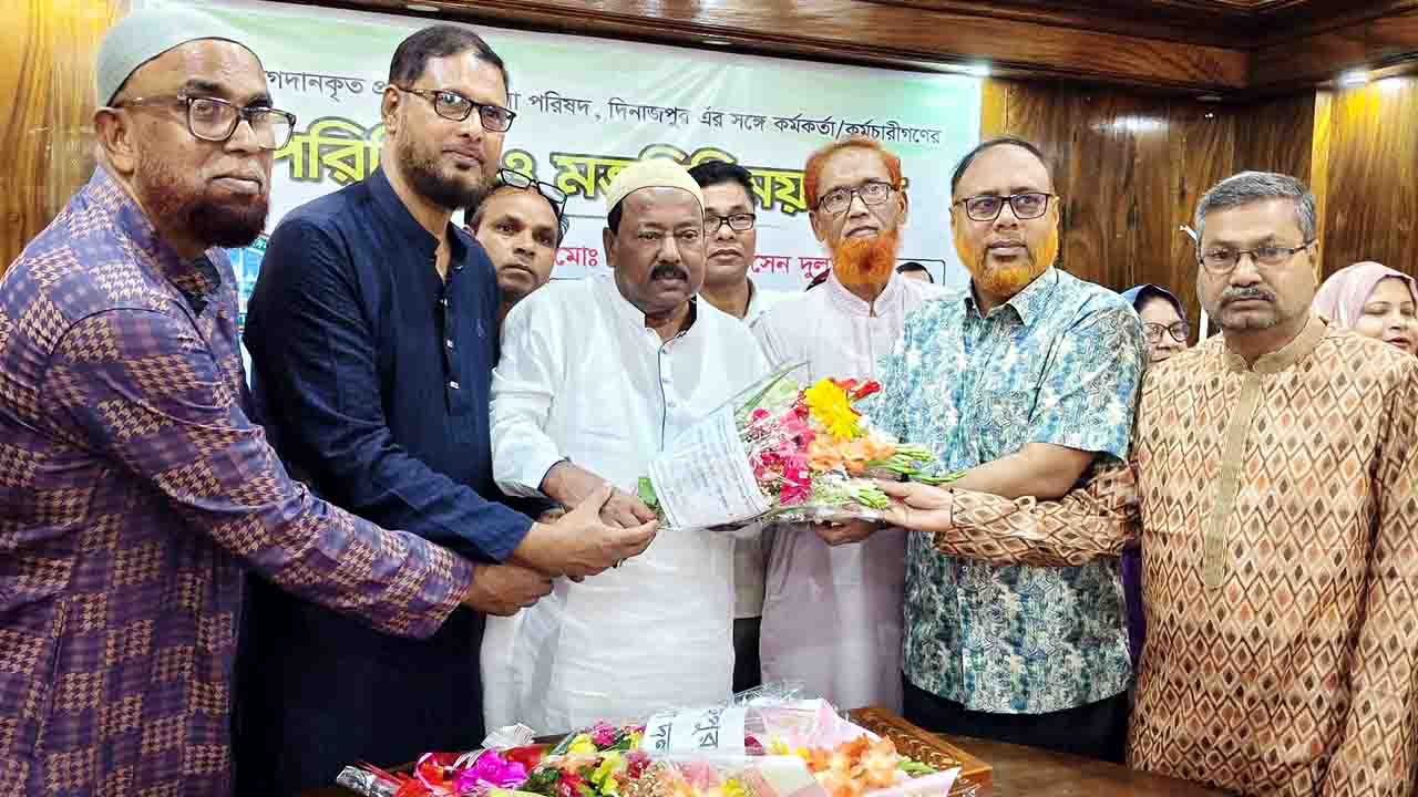 আধুনিক দিনাজপুর গড়ার প্রতিশ্রুতি জেলা পরিষদ প্রশাসকের
