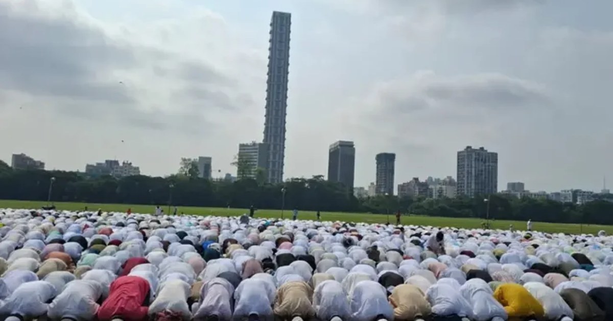 কড়া নিরাপত্তায় পশ্চিমবঙ্গে অন্যরকম এক ঈদ