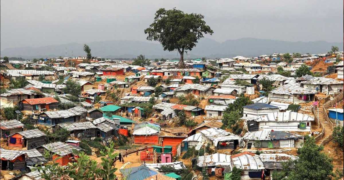 রোহিঙ্গা ক্যাম্পের কাছে দুটি সেনা ক্যাম্প স্থাপন করবে সরকার