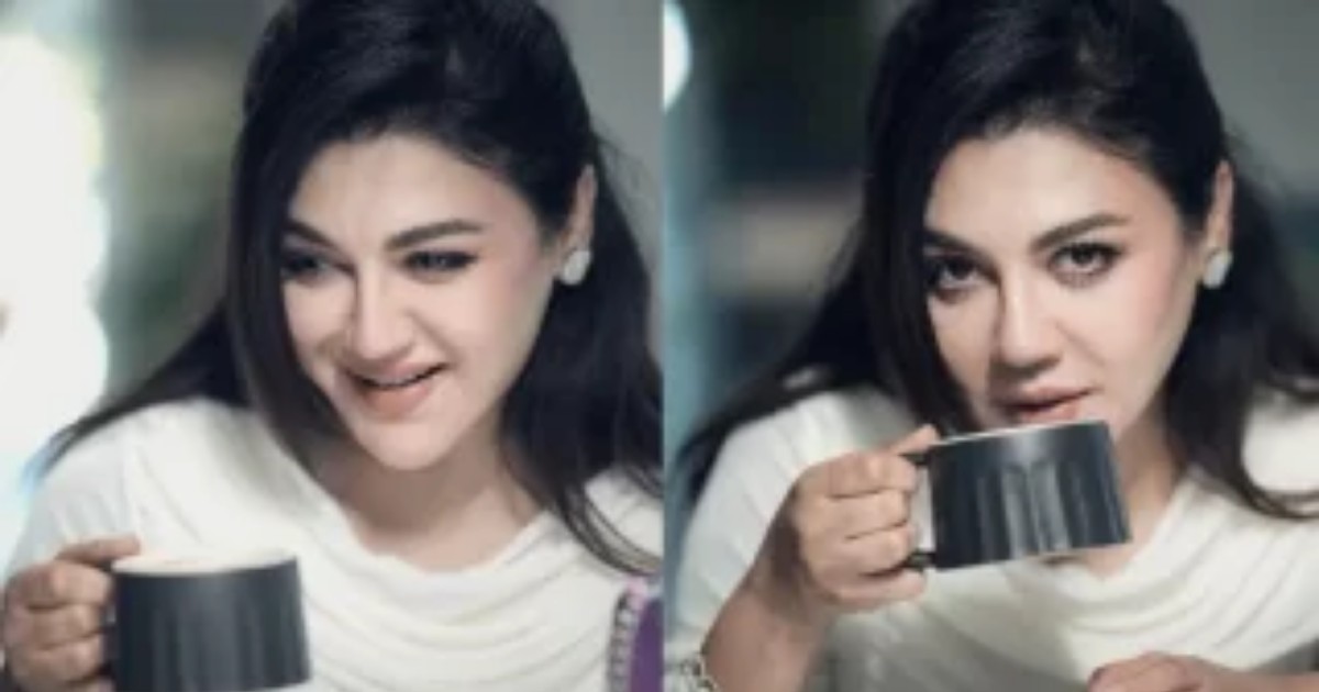 জয়া আহসানের কফির আমন্ত্রণে মেতেছেন ভক্তরা