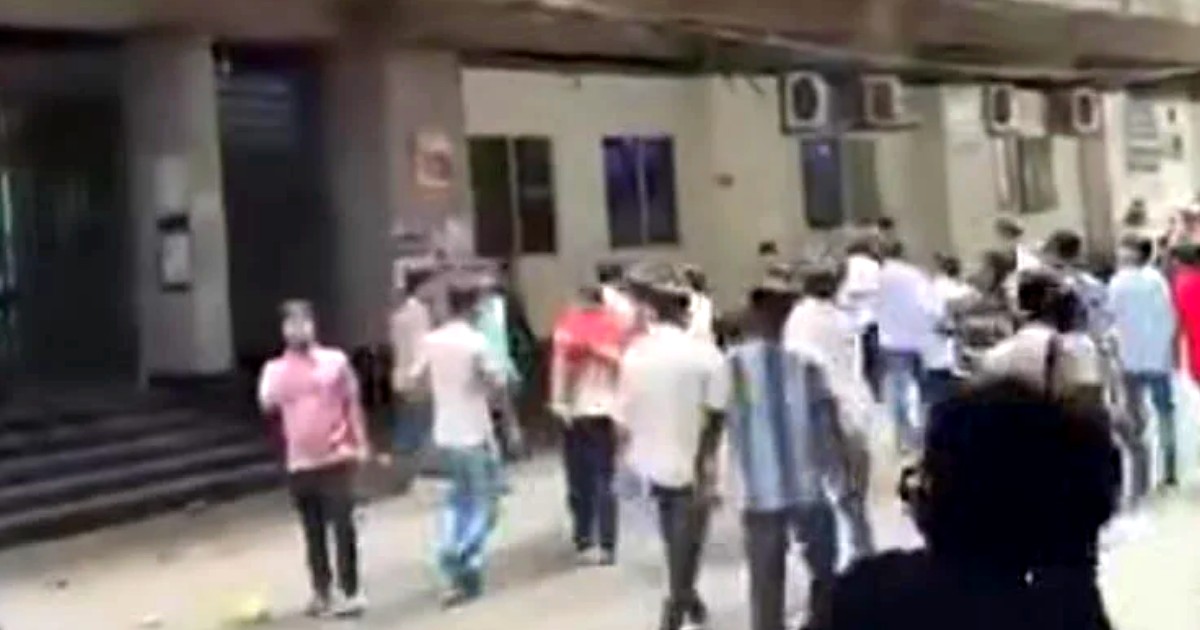 ন্যাশনাল মেডিকেলেও জবি ছাত্রদল ও শিবিরের ধাওয়া-পাল্টাধাওয়া