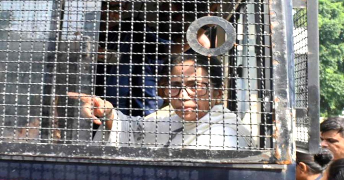 দিল্লি থেকে মমতা বন্দ্যোপাধ্যায় আটক